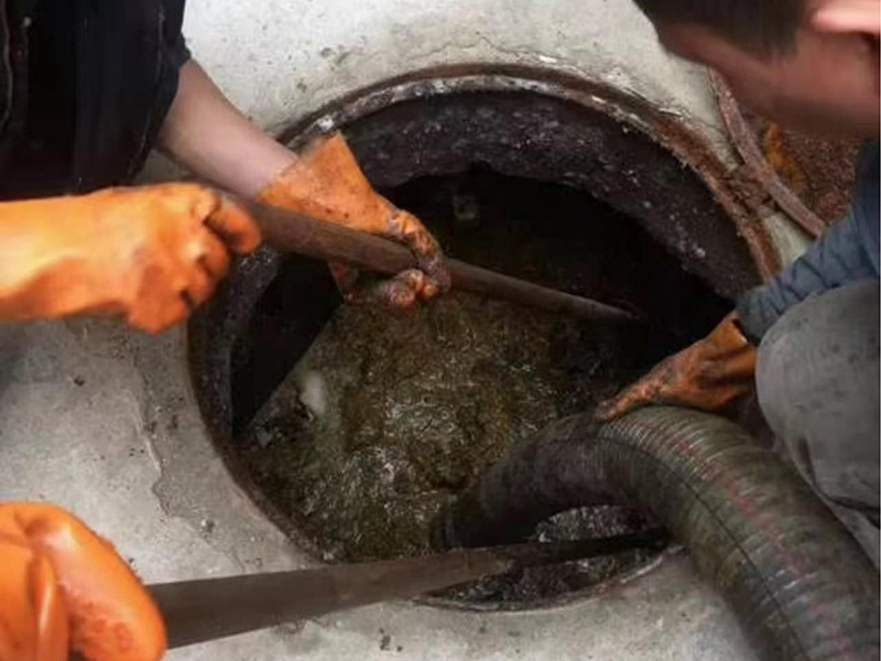 渑池清理化粪池时如何避免沼气的危害?